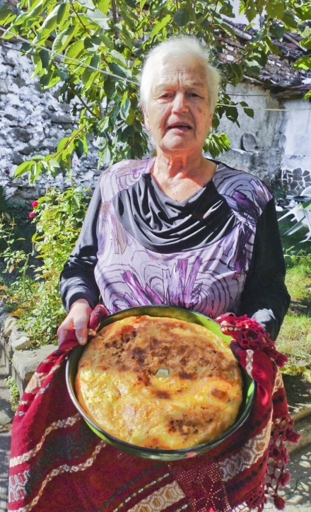 Бътовка от Семчиново прави най-вкусния тутманик